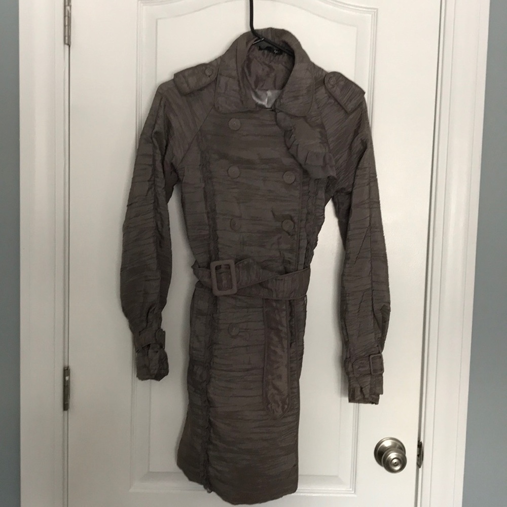 Adorable trendy Ryu jacket. Size S.